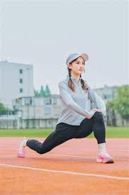 领先32分东契奇松懈太快！单节5失误遭疯狂追分 16中7湖人重返第五